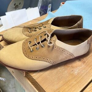 Sperry brand tan loafers, barely worn. Women’s 9.